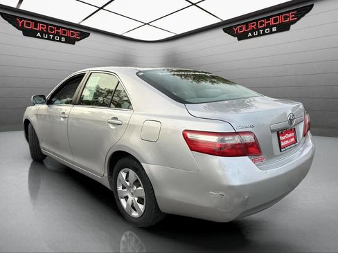 Used 2009 Toyota Camry image 3