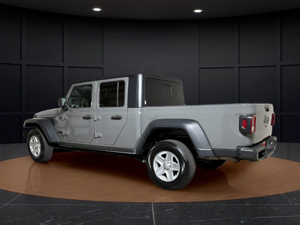 Certified 2023 Jeep Gladiator Sport AWD/4WD image 3