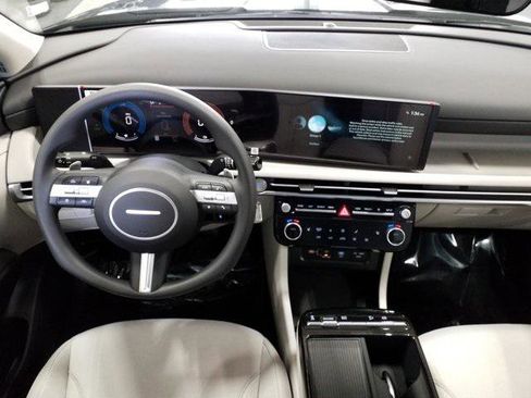 New 2026 Hyundai Tucson SEL image 3