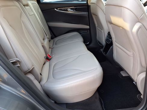 Certified 2022 Lincoln Nautilus AWD w/ Premium Package image 13