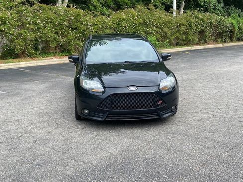 Used 2013 Ford Focus ST FWD image 2