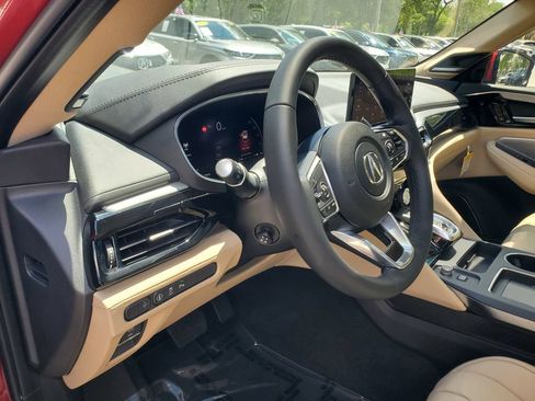 Used 2025 Acura MDX w/ Technology Package FWD image 15