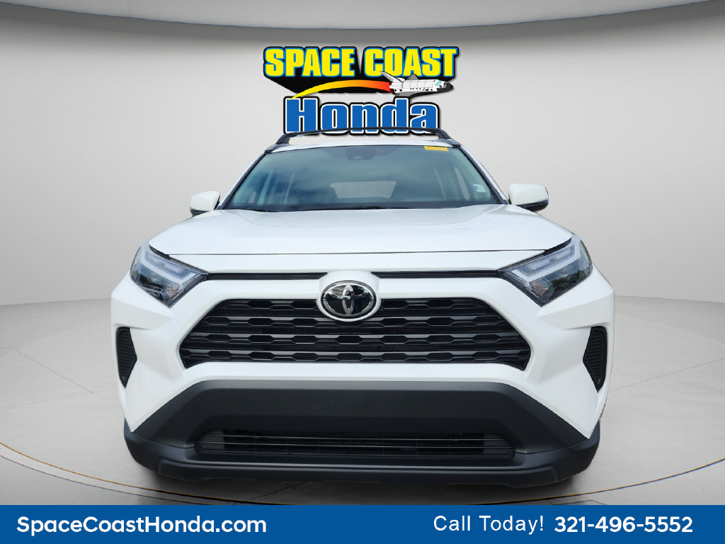 Used 2024 Toyota RAV4 XLE FWD image 8