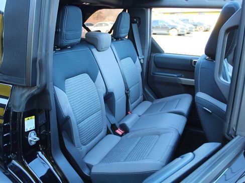 Used 2023 Ford Bronco Outer Banks AWD/4WD image 17