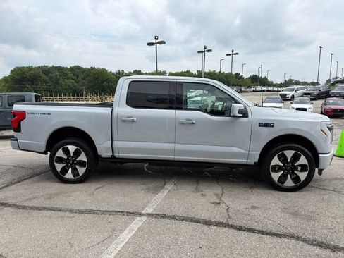 Used 2025 Ford F150 Lightning Platinum AWD/4WD image 8