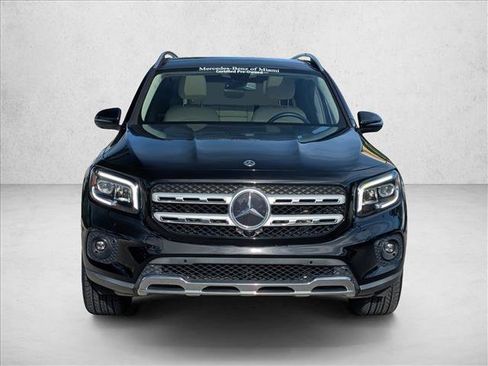 Certified 2022 Mercedes-Benz GLB 250 image 2