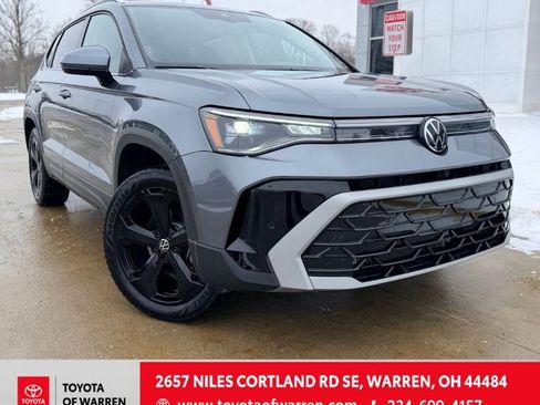 Used 2025 Volkswagen Taos SEL image 1