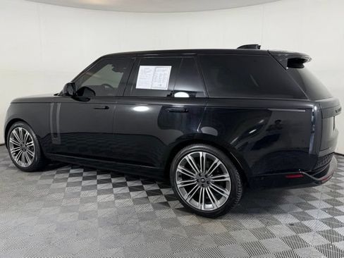 Used 2024 Land Rover Range Rover SE AWD/4WD image 4