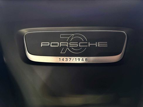 Used 2019 Porsche 911 Speedster RWD image 42