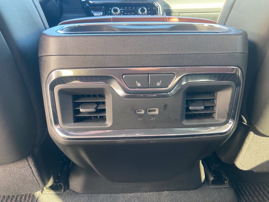 Used 2024 GMC Sierra 2500 Denali Ultimate AWD/4WD image 16