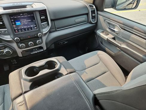 Used 2019 RAM 1500 Big Horn AWD/4WD image 12
