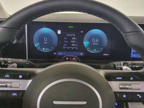 Certified 2025 Hyundai Tucson Limited AWD/4WD image 36