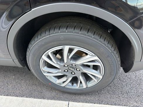 New 2026 Lincoln Corsair Premiere image 6