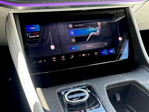 Used 2025 Jeep Wagoneer S Limited image 22