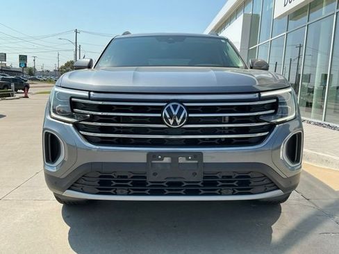Used 2024 Volkswagen Atlas SE FWD image 8
