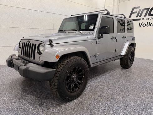 Used 2015 Jeep Wrangler Unlimited Sahara AWD/4WD image 1