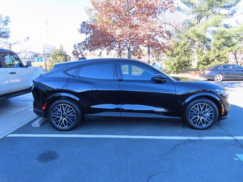 Used 2025 Ford Mustang Mach-E Premium image 3