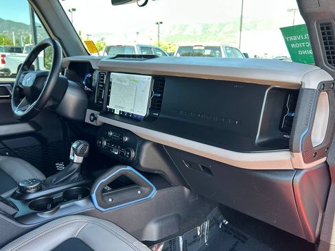 Used 2023 Ford Bronco Wildtrak AWD/4WD image 8