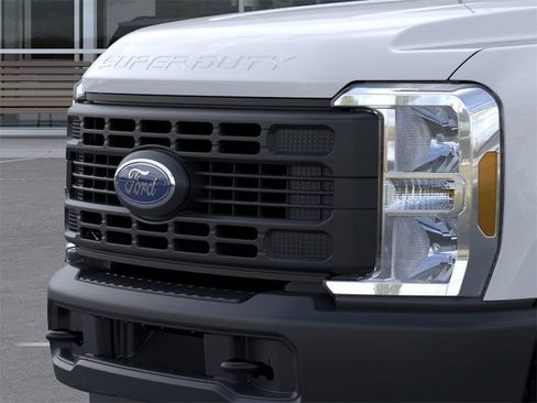 New 2026 Ford F250 XL w/ FX4 Off-Road Package image 17