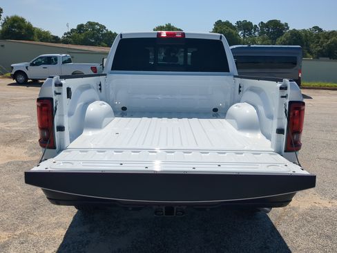 New 2026 RAM 2500 Tradesman AWD/4WD image 11
