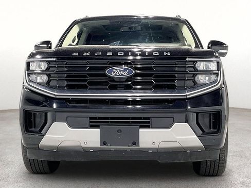 Used 2025 Ford Expedition Platinum AWD/4WD image 4