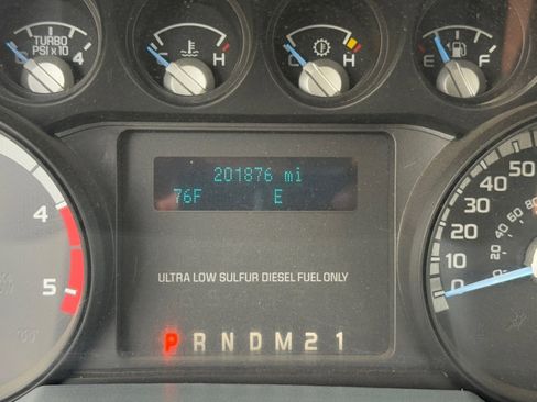 Used 2015 Ford F350 XLT w/ Snow Plow Prep Package image 21