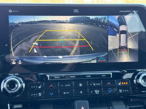 Used 2021 Toyota Highlander Limited image 24