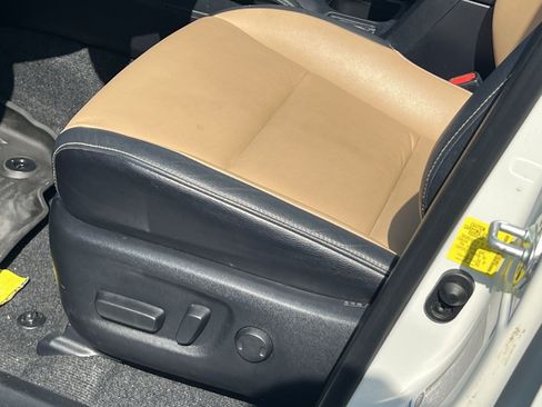 Used 2016 Toyota RAV4 Limited AWD/4WD image 12