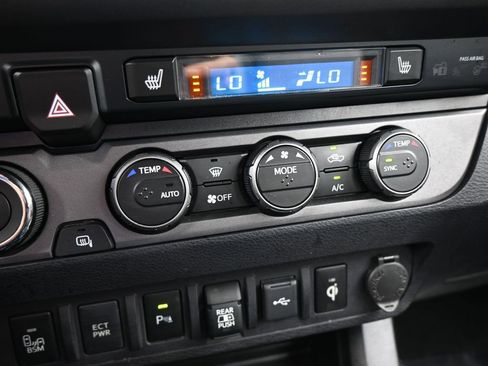 Used 2021 Toyota Tacoma image 25