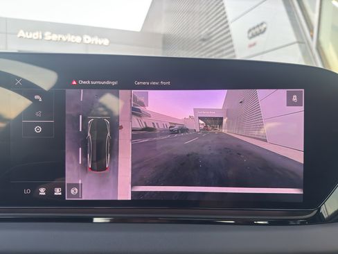 New 2025 Audi A6 e-tron Premium image 27