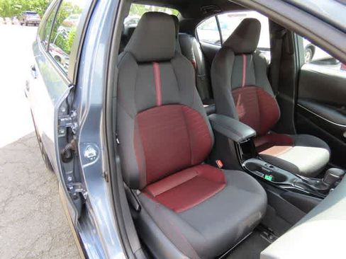 Used 2025 Toyota Corolla SE w/ Convenience Package FWD image 16