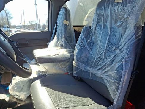 Used 2023 Ford F650 2WD Regular Cab Super Duty image 12