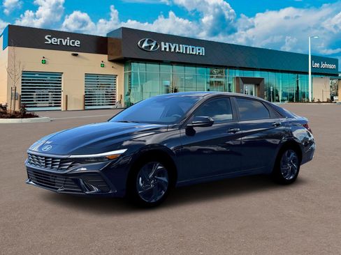 New 2026 Hyundai Elantra Sport image 2