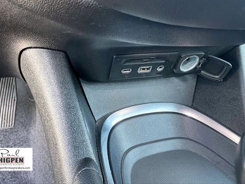 Used 2024 Chevrolet Malibu LT image 31