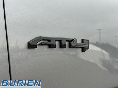 Used 2021 GMC Yukon AT4 image 36