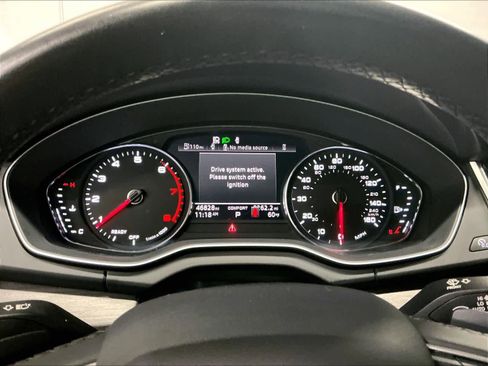 Used 2023 Audi Q5 2.0T Premium w/ Convenience Package image 23