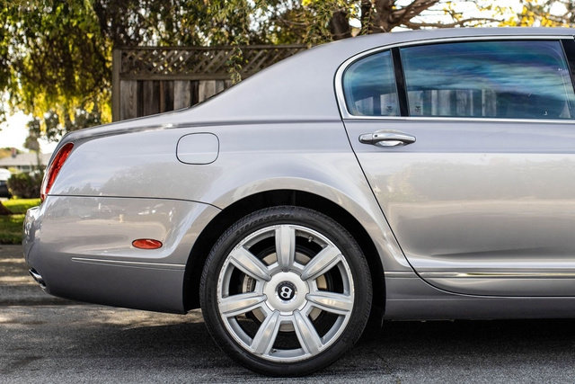 Used 2006 Bentley Flying Spur Flying Spur AWD/4WD image 10