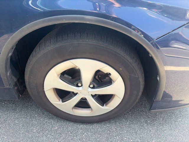 Used 2015 Toyota Prius Two FWD image 4