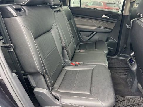 Used 2023 Volkswagen Atlas SE image 29
