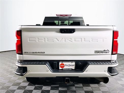 Certified 2024 Chevrolet Silverado 3500 High Country w/ Technology Package image 7