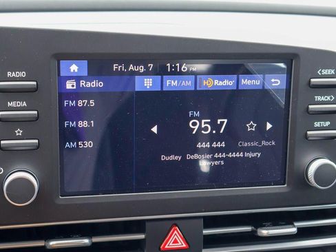 New 2026 Hyundai Elantra SE FWD image 3