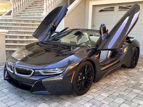 Used 2019 BMW i8 Roadster AWD/4WD image 25