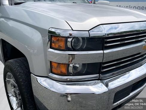 Used 2017 Chevrolet Silverado 2500 LT AWD/4WD image 28