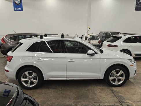 Used 2020 Audi Q5 2.0T Premium w/ Convenience Package AWD/4WD image 2
