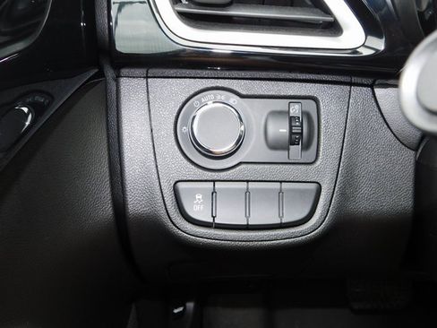 Used 2021 Chevrolet Spark LT w/ Spark Special Edition image 27