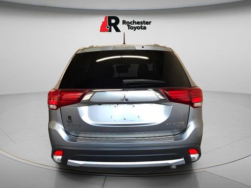 Used 2016 Mitsubishi Outlander GT AWD/4WD image 5