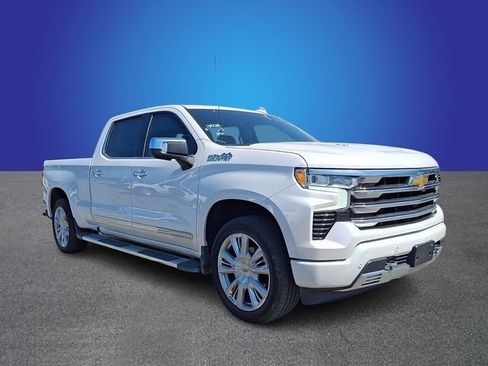 Used 2024 Chevrolet Silverado 1500 High Country w/ High Country Premium Package AWD/4WD image 3