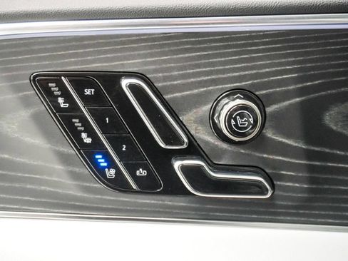 Used 2024 Cadillac Lyriq Sport AWD/4WD image 24
