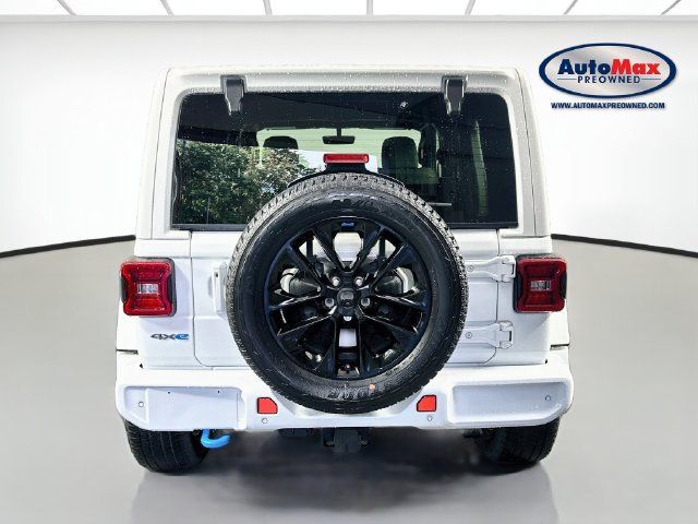 Used 2023 Jeep Wrangler Unlimited Sahara AWD/4WD image 8