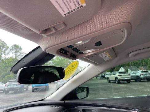 Used 2018 Chevrolet Impala Premier FWD image 22
